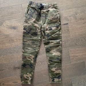 Camo print Boy’s Drawstring Cotton Pants sz 7
